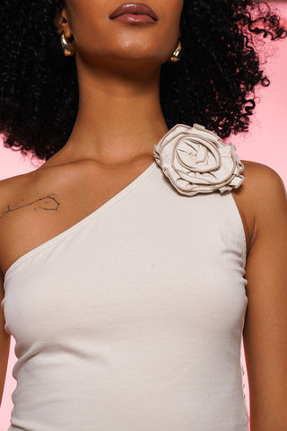 One shoulder corsage top